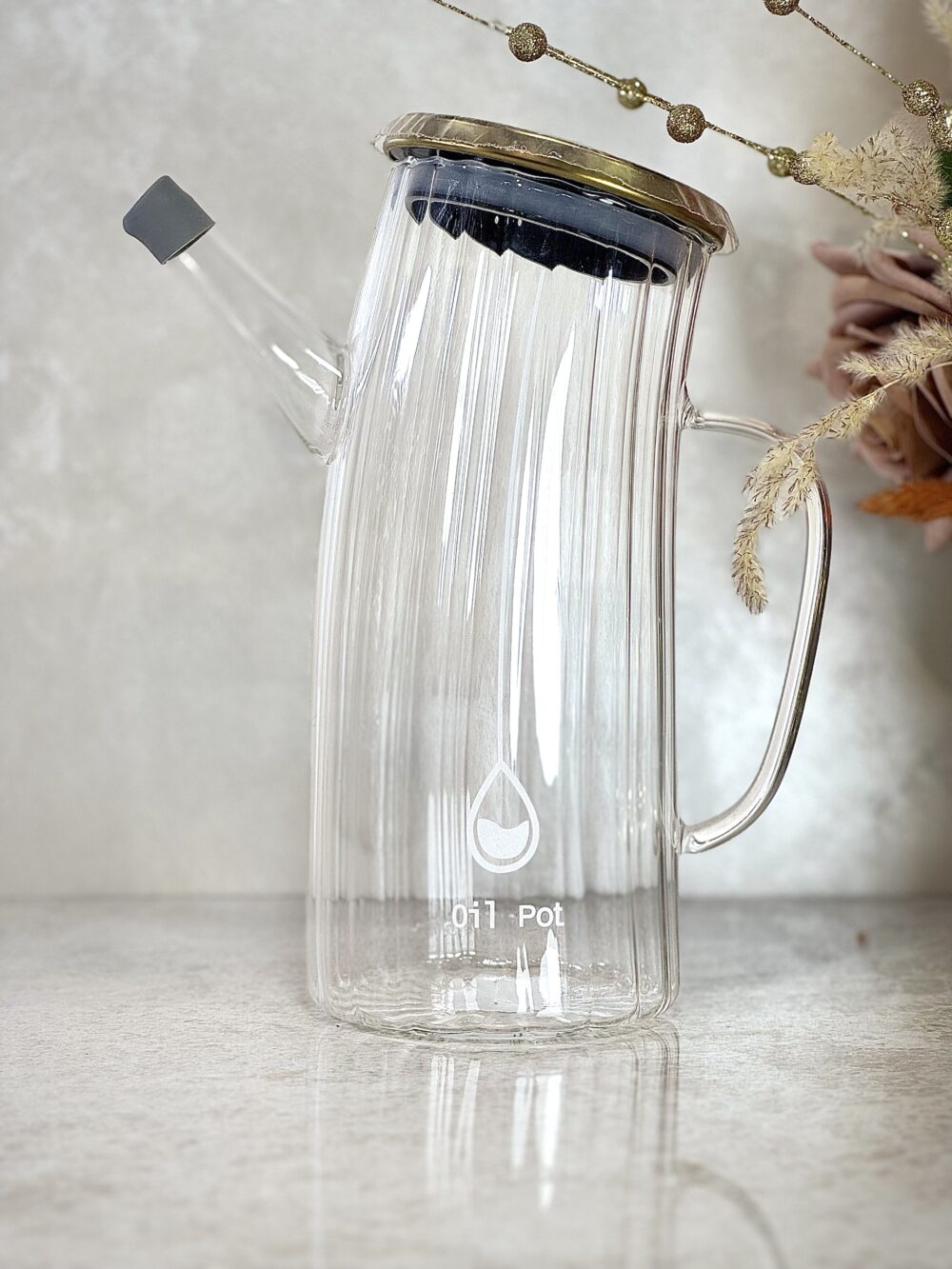 Carafe en Verre avec Bec Verseur et Poignée – Service Précis et Élégance pour Huile ou Sauce