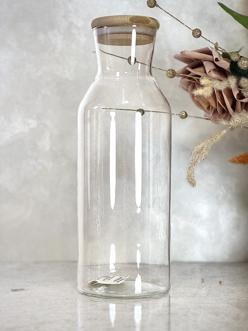 Carafe en Verre avec Couvercle en Bois – Design Naturel et Élégance Fonctionnelle pour Vos Boissons