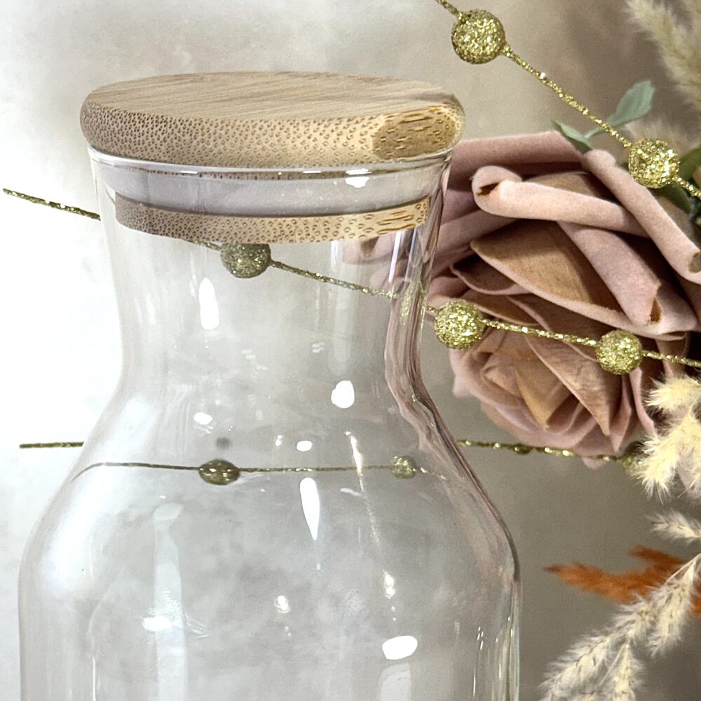Carafe en Verre avec Couvercle en Bois – Design Naturel et Élégance Fonctionnelle pour Vos Boissons