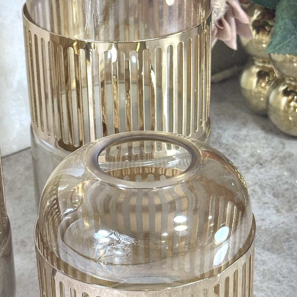 Ensemble de 3 Vases/Décorations Élégantes en Verre Ambre Clair avec Accents Dorés
