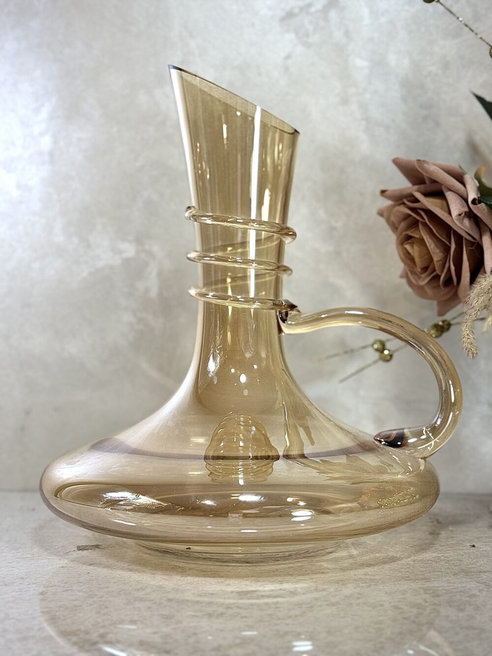 Carafe en Verre Ambre Clair – Élégance Raffinée et Design Contemporain