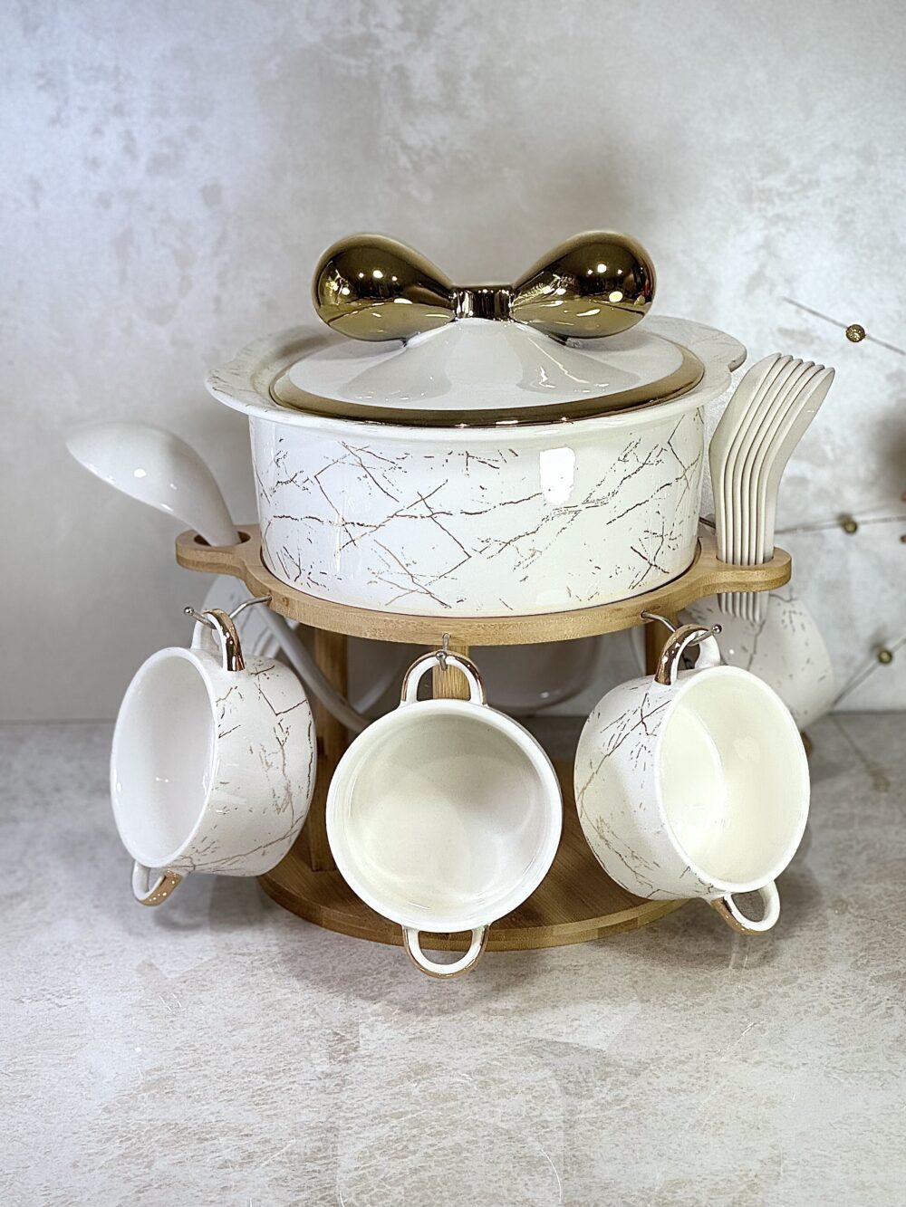 Ensemble Soupière avec Support Chauffant et 6 Bols avec Cuillères – Blanc et Doré Élégant