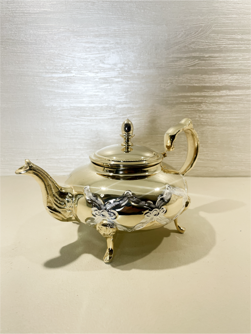 Théière Artisanale Marocaine en Cuivre Argenté Doré – 2 Tailles