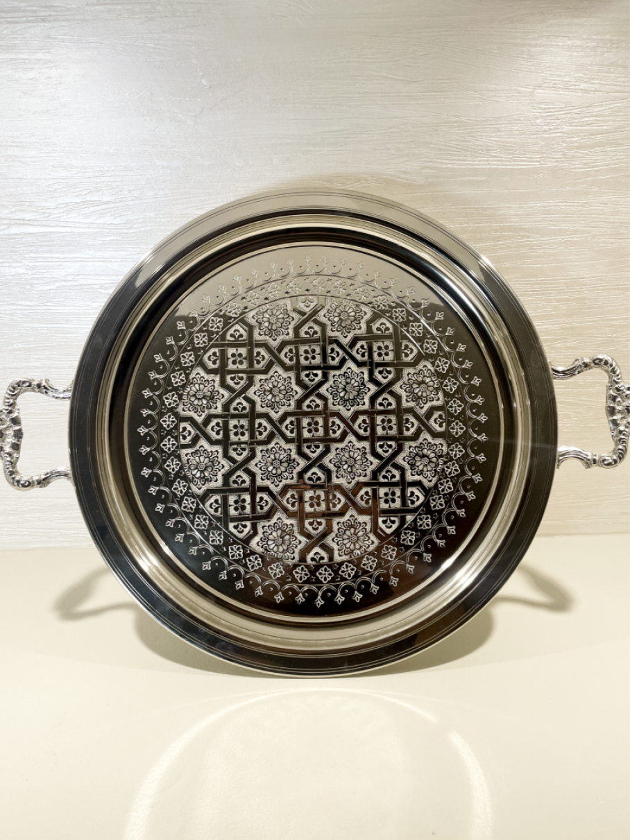 Plateau Artisanal Marocain Gravé en Cuivre Argenté, 2 Tailles