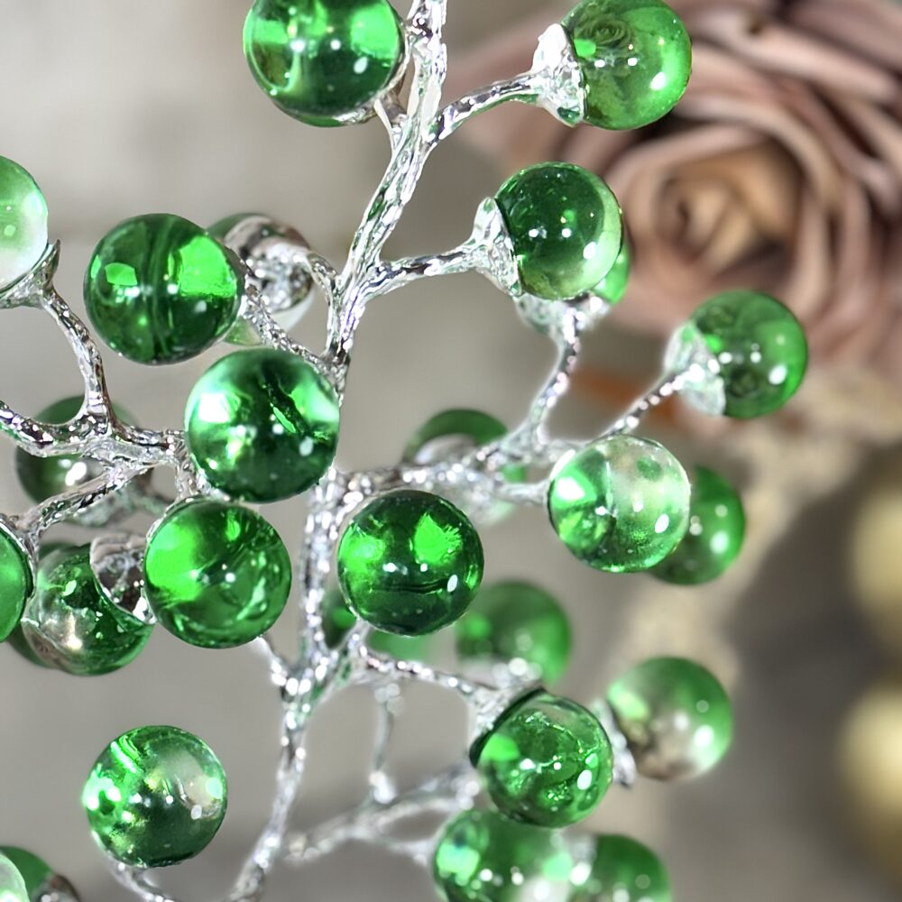 Arbre Décoratif en Métal Doré avec Boules en Verre Vert – Sculpture Élégante pour Intérieur Moderne