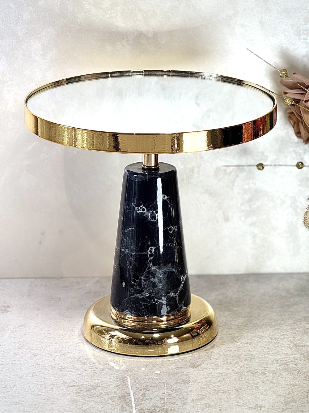 Présentoir Miroir Élevé Noir et Doré – Élégance Luxueuse et Reflets Sophistiqués