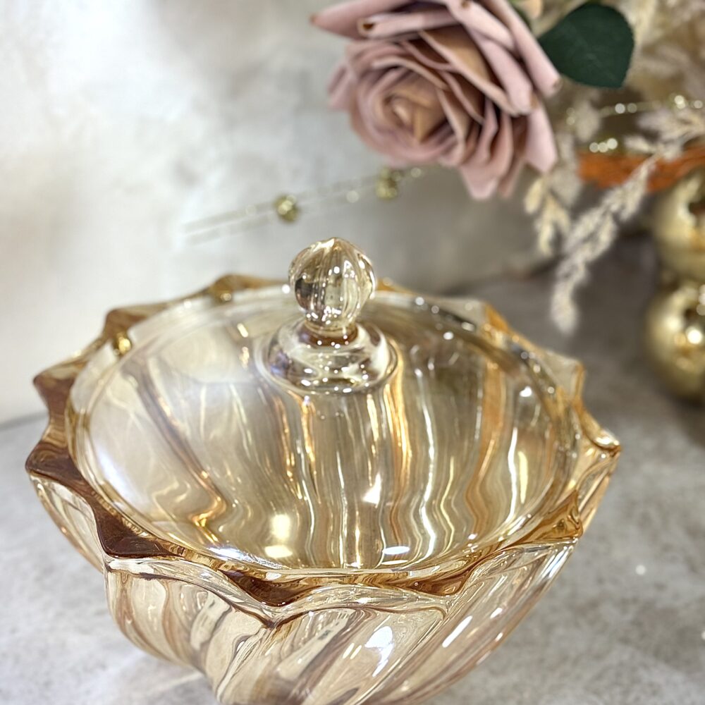 Bonbonnière Texturée en Verre Ambré – Charme Luxueux et Présentation Distinctive