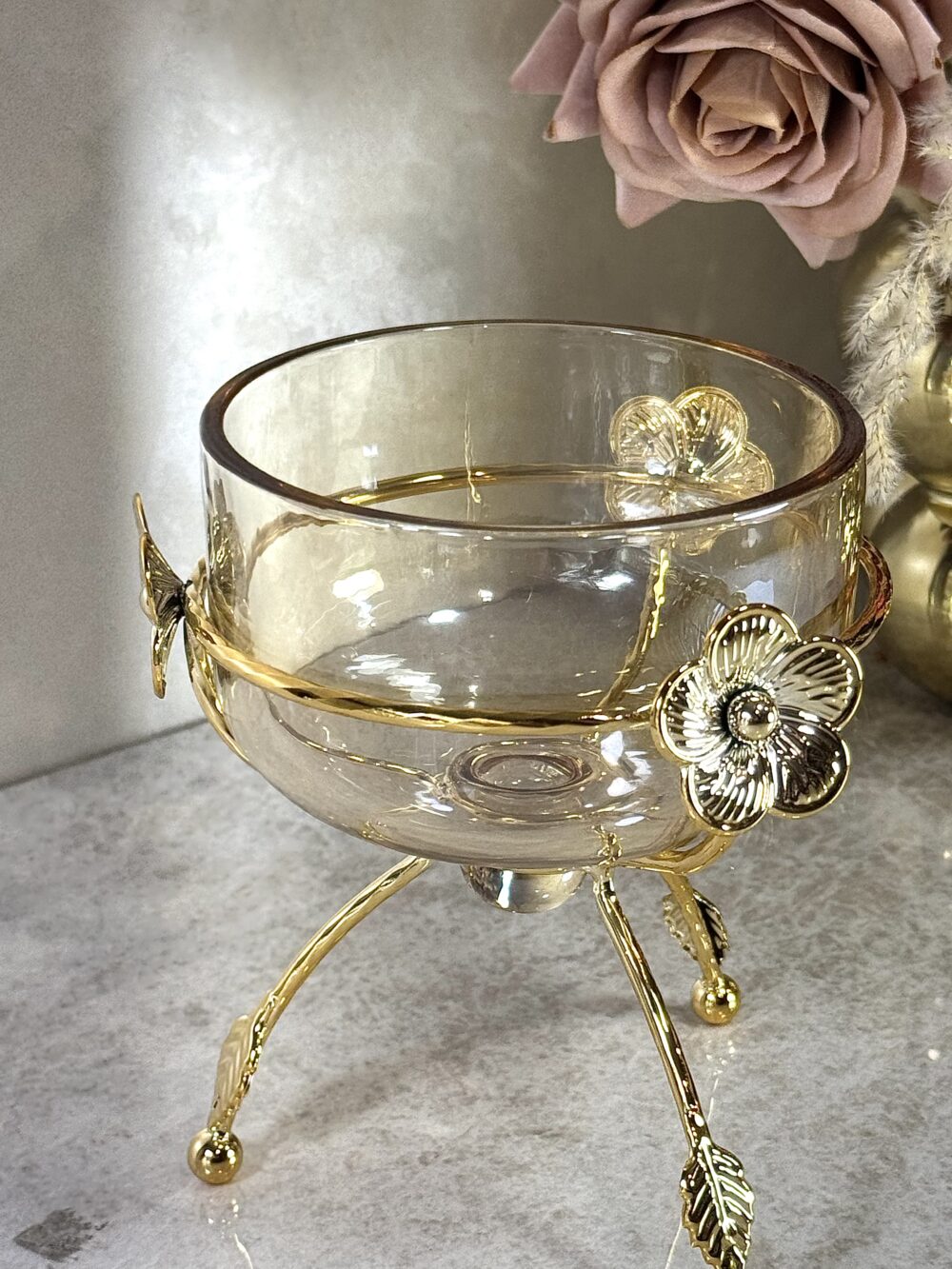 Ensemble de 2 Bols sur Supports Métalliques Dorés – Design Élégant à 3 Pieds pour Décoration ou Présentation