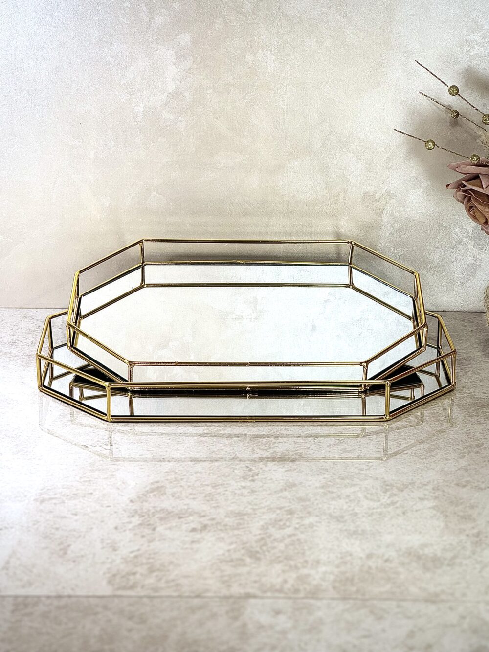 Ensemble de 2 Plateaux Miroirs Octagonaux Simples et Élégants en Métal Doré