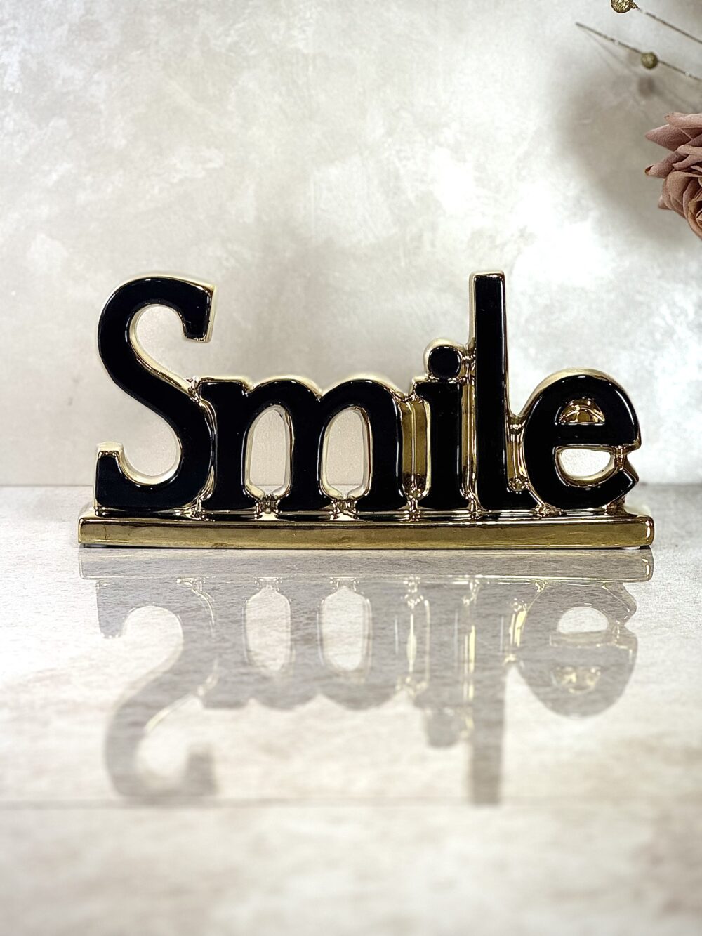 Décoration Céramique Noire et Dorée "Smile" – Élégance Moderne et Positive pour Intérieur