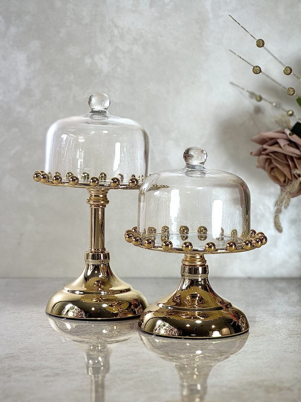 Ensemble de 2 Présentoirs Élevés en Miroir Doré avec Cloche en Verre – Design Élégant pour Décoration Raffinée