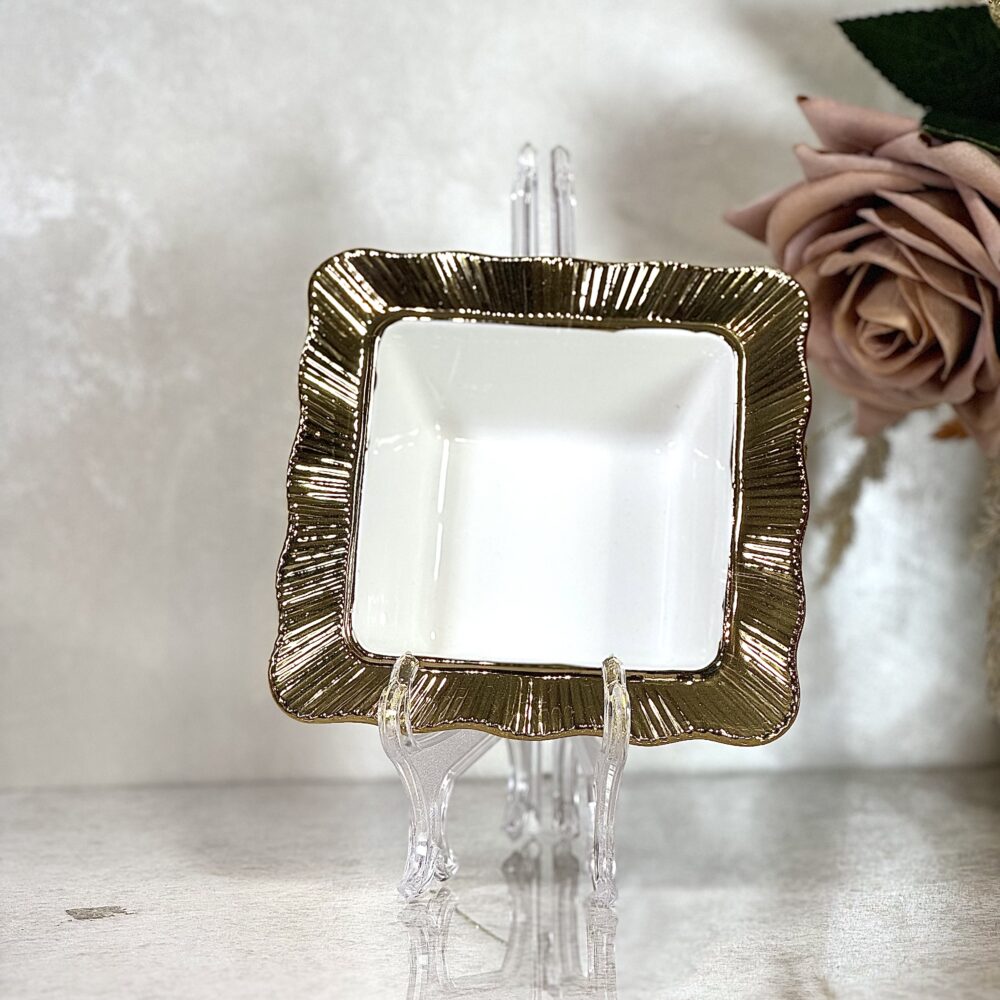 Bol Carré Blanc avec Bords Dorés – Élégance Moderne pour Votre Table